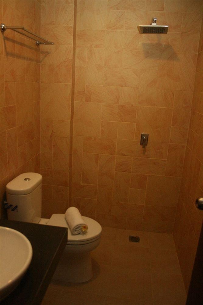 יוגיאקרטה Jentra Dagen Hotel Malioboro מראה חיצוני תמונה