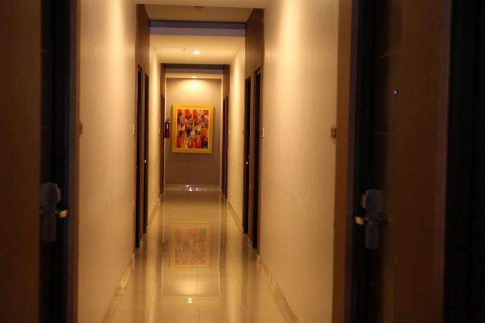 יוגיאקרטה Jentra Dagen Hotel Malioboro מראה חיצוני תמונה