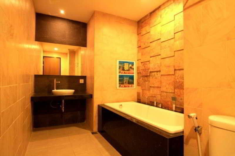 יוגיאקרטה Jentra Dagen Hotel Malioboro מראה חיצוני תמונה